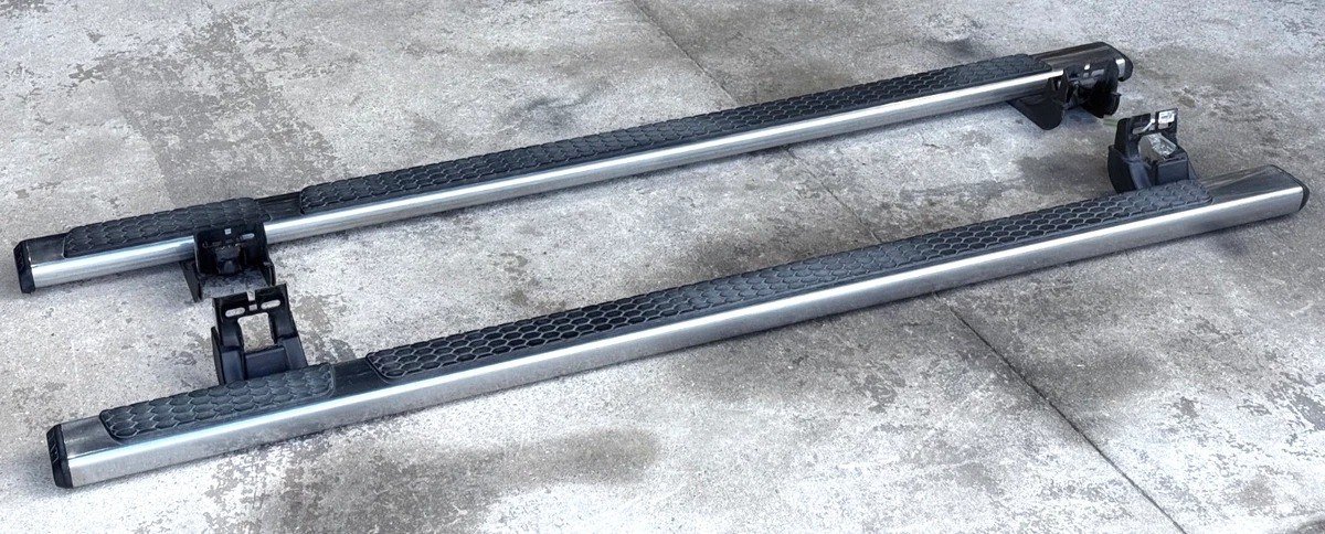 2013 RAM 1500 running boards