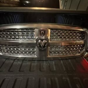 Ram 1500 radiator grille IV